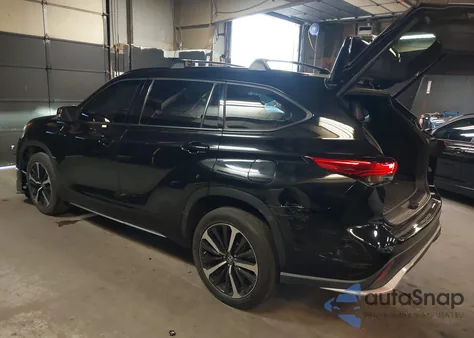 2021 Toyota Highlander Xse z USA, uszkodzony, nr VIN 5TDLZRBH8MS153139